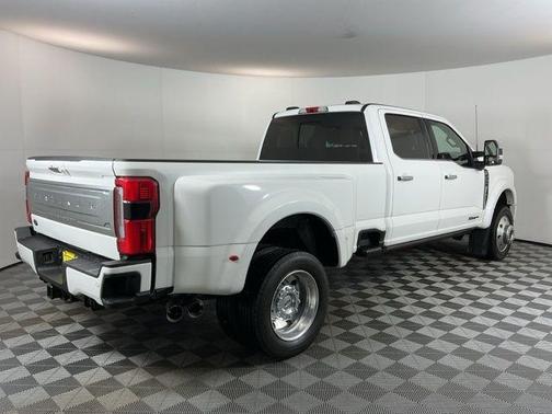 Star White Metallic Tri-Coat 2024 Ford F-450 Platinum