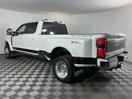 2025 Ford F-450 Platinum