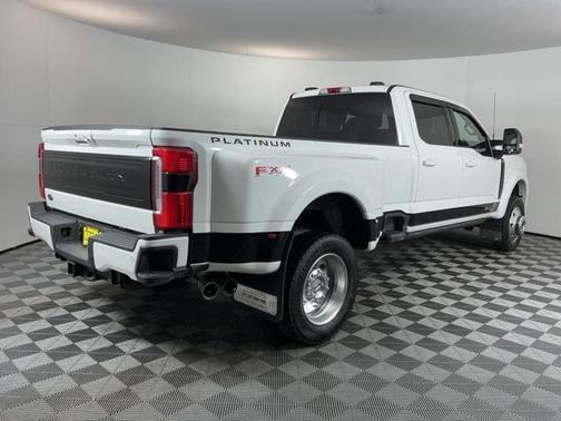 2025 Ford F-450 Platinum