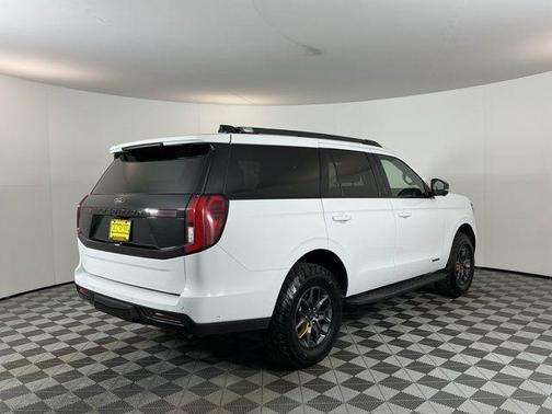 Oxford White 2025 Ford Expedition Tremor