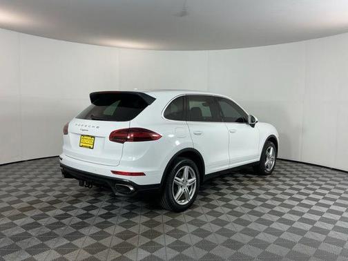 2017 Porsche Cayenne Cayenne