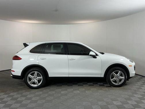 2017 Porsche Cayenne Cayenne