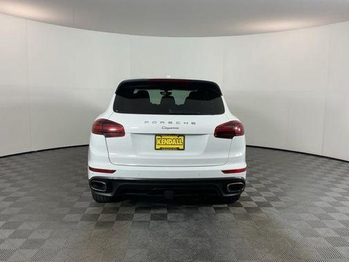 2017 Porsche Cayenne Cayenne