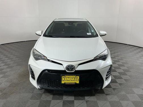 Blizzard Pearl 2017 Toyota Corolla XSE