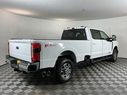 Oxford White 2025 Ford F-350 Lariat