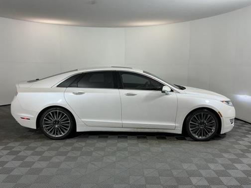 2016 Lincoln MKZ Base
