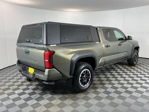 Bronze 2024 Toyota Tacoma TRD Off Road