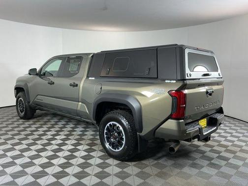 Bronze 2024 Toyota Tacoma TRD Off Road