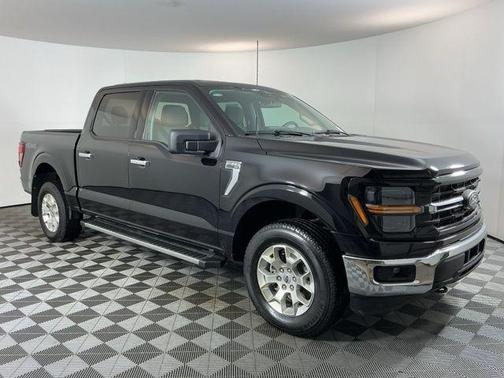 Agate Black Metallic 2025 Ford F-150 XLT