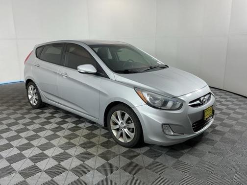 2013 Hyundai Accent SE