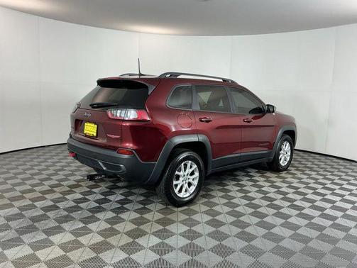 Velvet Red Pearlcoat 2019 Jeep Cherokee Trailhawk