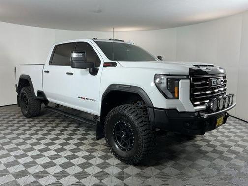 2025 GMC Sierra 2500 AT4X