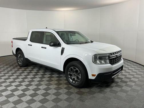 Oxford White 2022 Ford Maverick XLT