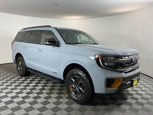 Glacier Gray Metallic Tri-Coat 2026 Ford Expedition Tremor