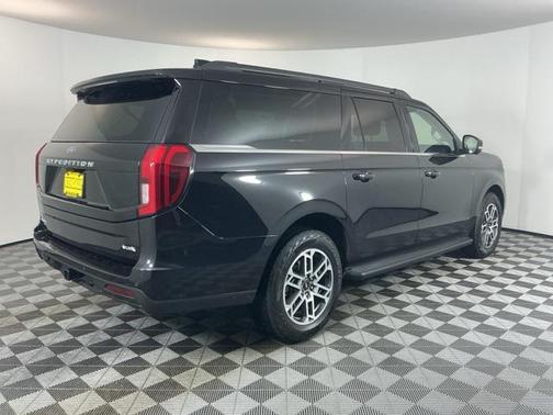 2025 Ford Expedition Max Active 4x4