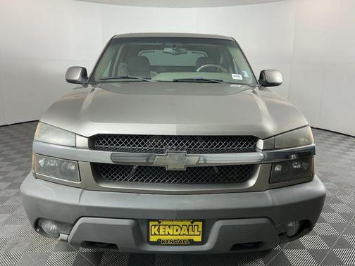 Light Pewter Metallic 2002 Chevrolet Avalanche 1500