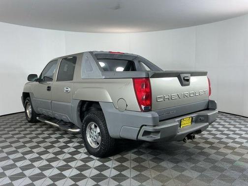 Light Pewter Metallic 2002 Chevrolet Avalanche 1500