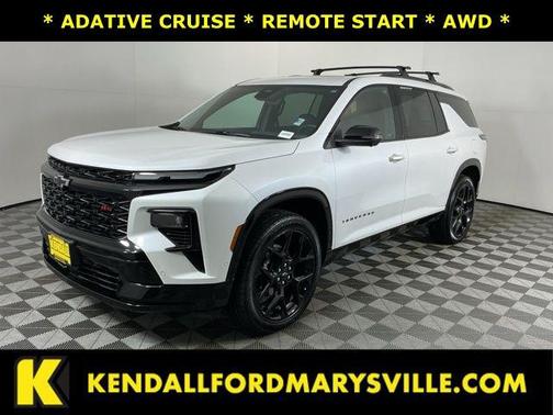 Iridescent Pearl Tricoat 2025 Chevrolet Traverse RS