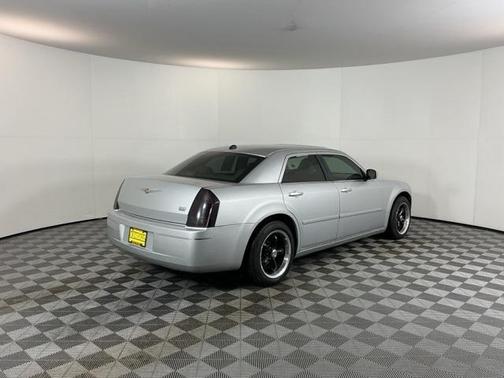 2005 Chrysler 300 Touring