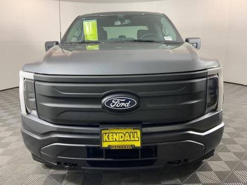 2025 Ford F-150 Lightning Pro