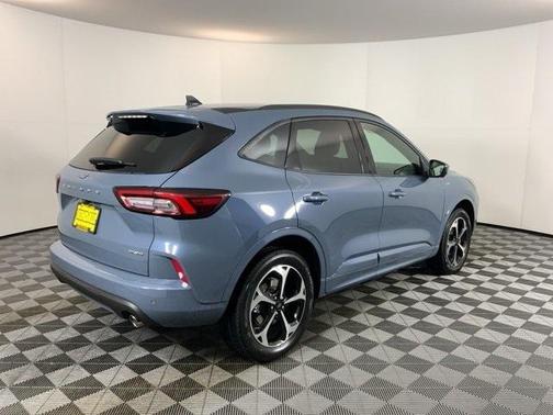 2025 Ford Escape ST-Line Elite