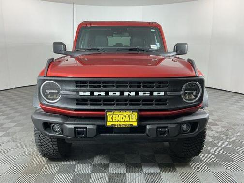 Hot Pepper Red Metallic Tinted Clearcoat 2022 Ford Bronco Black Diamond