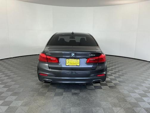 2018 BMW 540 540i