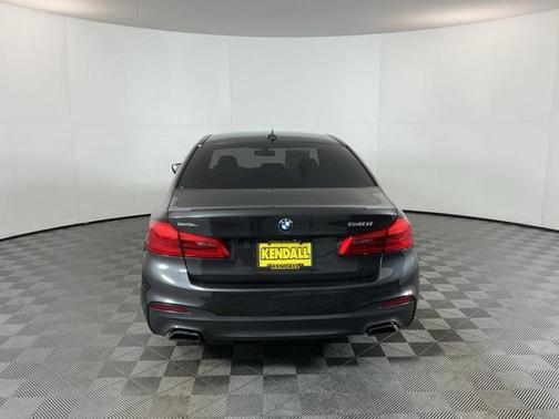 2018 BMW 540 540i
