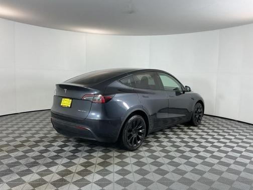 2024 Tesla Model Y Long Range Dual Motor All-Wheel Drive