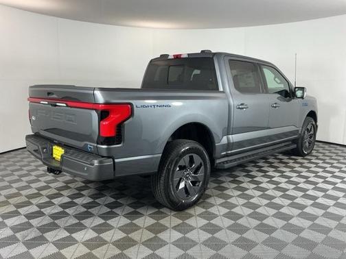 2025 Ford F-150 Lightning LARIAT