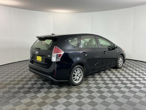 2015 Toyota Prius v Four
