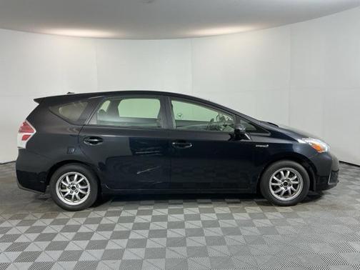 2015 Toyota Prius v Four