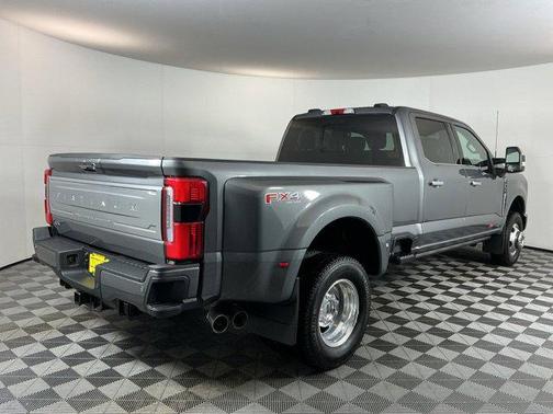 Gray Metallic 2024 Ford F-350 Platinum