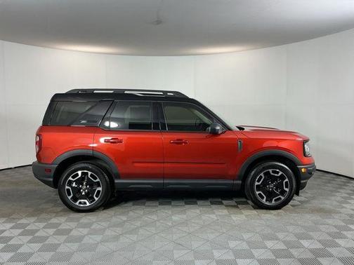 Hot Pepper Red Metallic Tinted Clearcoat 2024 Ford Bronco Sport Outer Banks