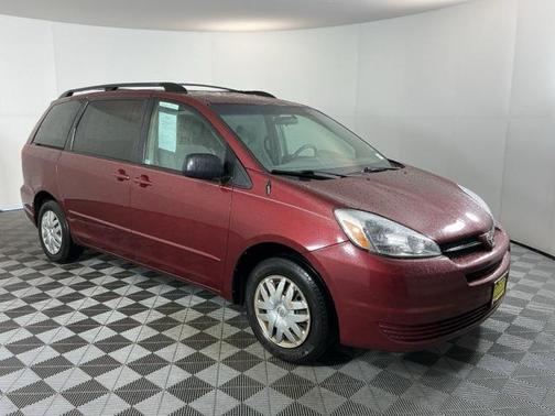 2004 Toyota Sienna LE
