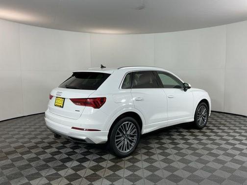 2022 Audi Q3 40 Premium Plus
