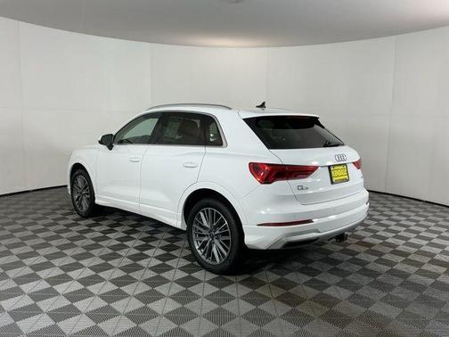 2022 Audi Q3 40 Premium Plus