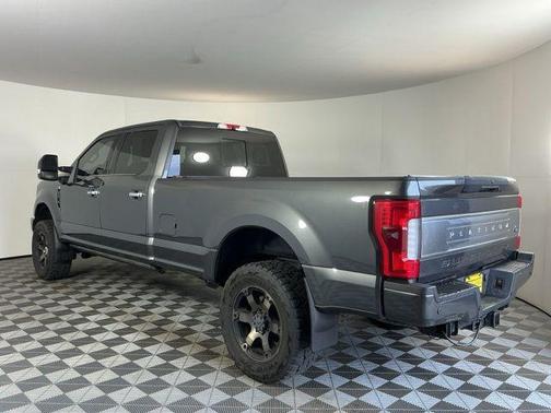 Magnetic 2017 Ford F-350 Platinum