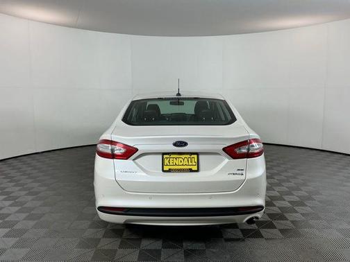 White Platinum Clearcoat Metallic 2016 Ford Fusion Hybrid SE