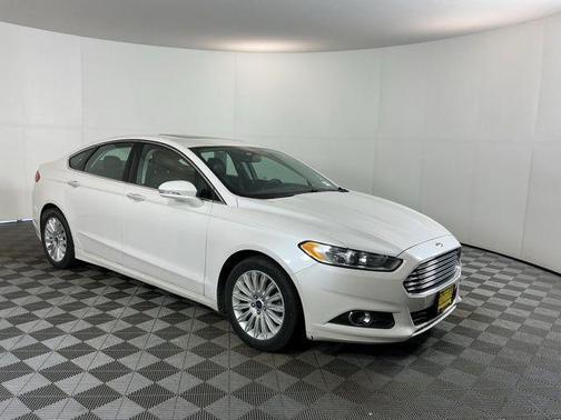 White Platinum Clearcoat Metallic 2016 Ford Fusion Hybrid SE
