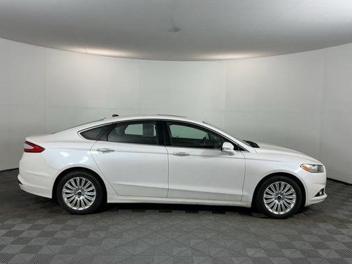 White Platinum Clearcoat Metallic 2016 Ford Fusion Hybrid SE