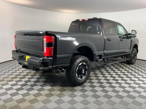 2025 Ford F-250 Platinum