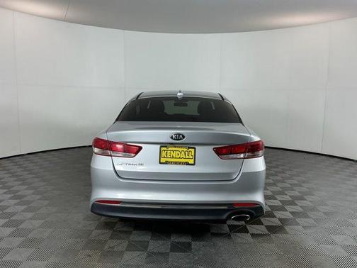 Sparkling Silver 2018 Kia Optima LX