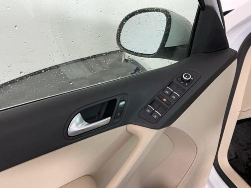 2014 Volkswagen Tiguan 4MOTION Auto SEL