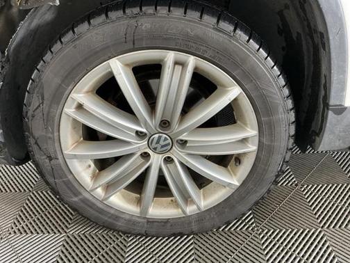 2014 Volkswagen Tiguan 4MOTION Auto SEL