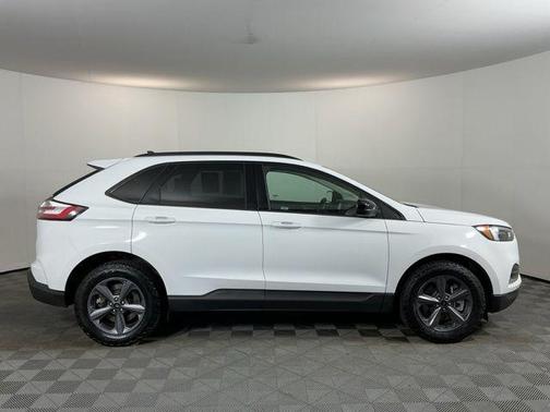 Oxford White 2024 Ford Edge SEL
