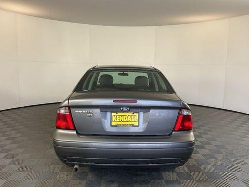 CD Silver Clearcoat Metallic 2007 Ford Focus S