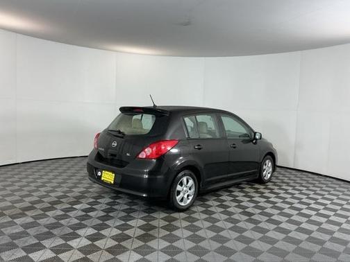 2011 Nissan Versa 1.8 SL
