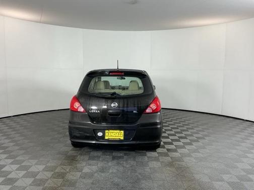 2011 Nissan Versa 1.8 SL