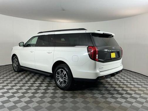 Star White Metallic Tri-Coat 2026 Ford Expedition Max Active 4x4